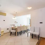 Σπίτι διακοπών Stunning In With Sauna