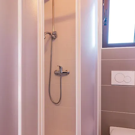 Holiday home Lovely Home In Pula With Kitchen