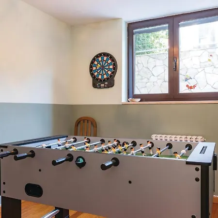 Holiday home Lovely Home In Pula With Kitchen *