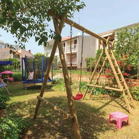Holiday home Lovely Home In Pula With Kitchen Pula