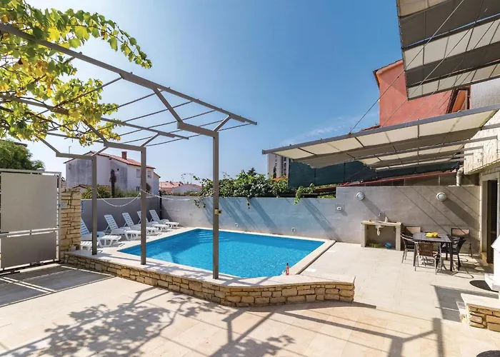 Beautiful In With Sauna Pula