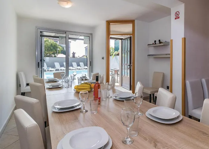 Beautiful In With Sauna Pula