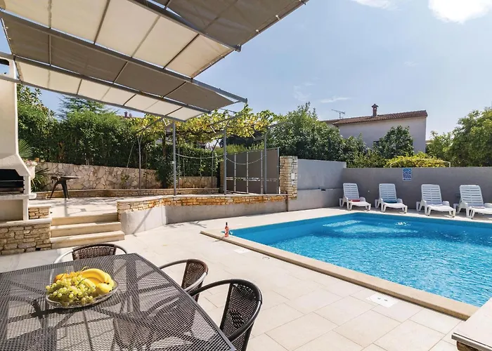 Beautiful In With Sauna Pula