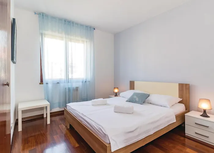 Feriehus Beautiful In With Sauna *