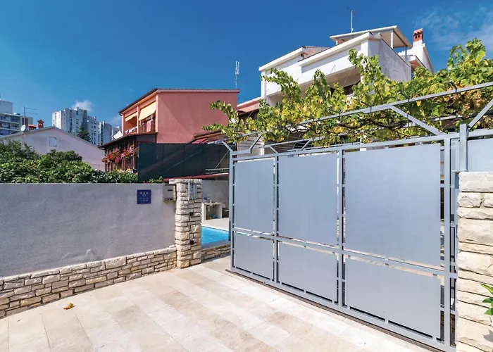 Beautiful In With Sauna