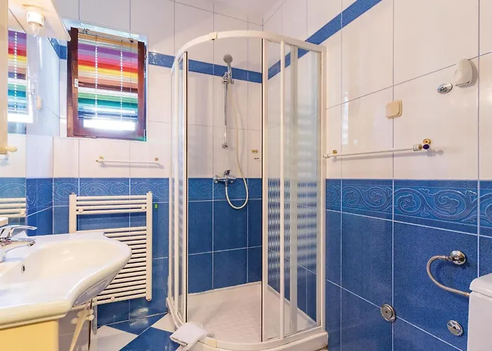 Beautiful In With Sauna Feriehus Pula