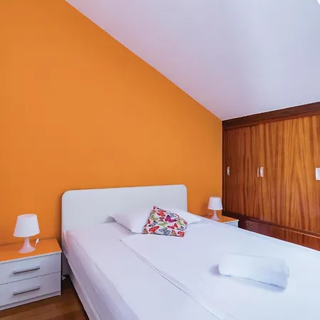 Ferienhaus Stunning Home In Pula With Sauna *