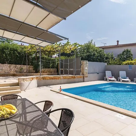 Stunning Home In Pula With Sauna Pula