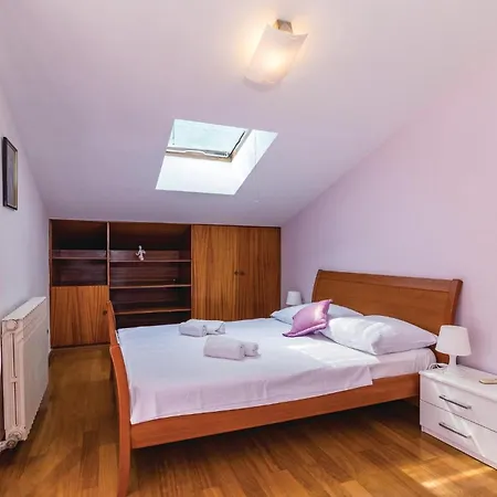 Ferienhaus Stunning Home In Pula With Sauna Pula
