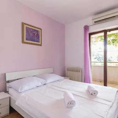 Beautiful In With Sauna Pula