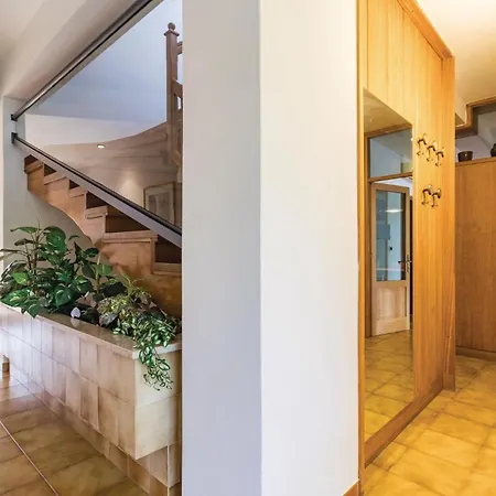 Dom wakacyjny Beautiful In With Sauna Pula