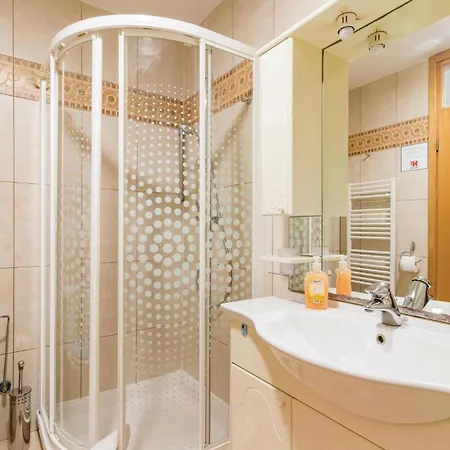 Ferienhaus Stunning Home In Pula With Sauna *