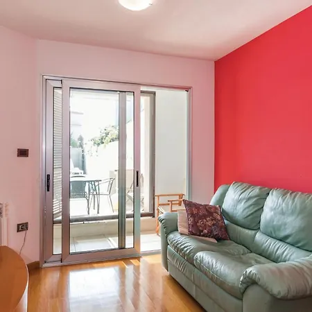 Dom wakacyjny Beautiful In With Sauna